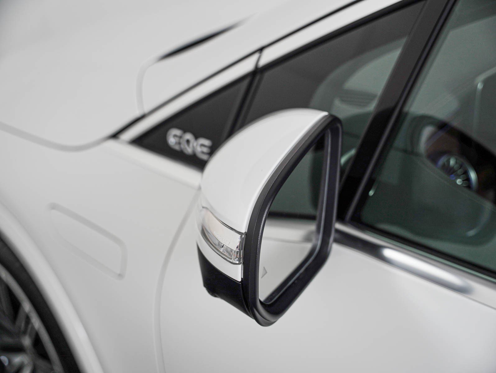 New 2026 Polar White Mercedes-Benz EQE 320 image 21