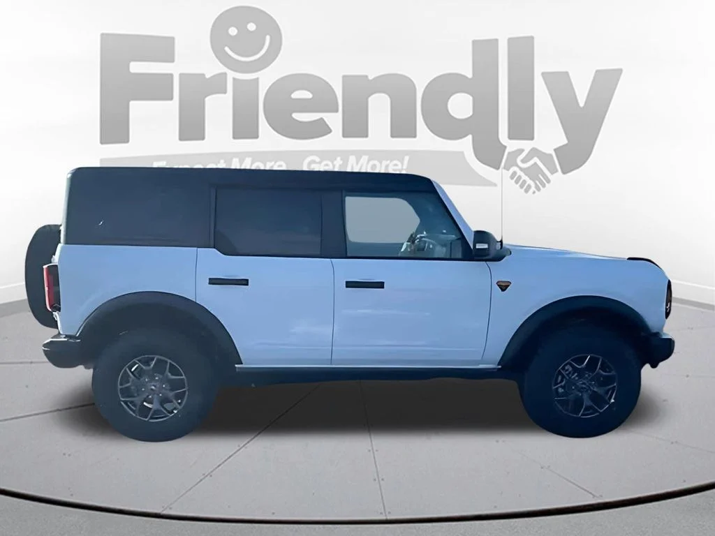 New 2025 Oxford White Ford Badlands® image 4