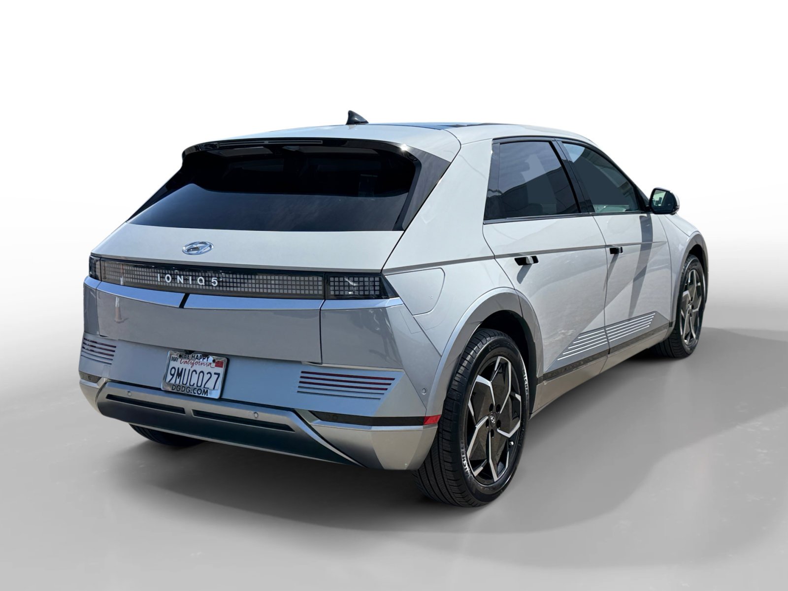 Used 2024 Cyber Gray Hyundai Limited image 5