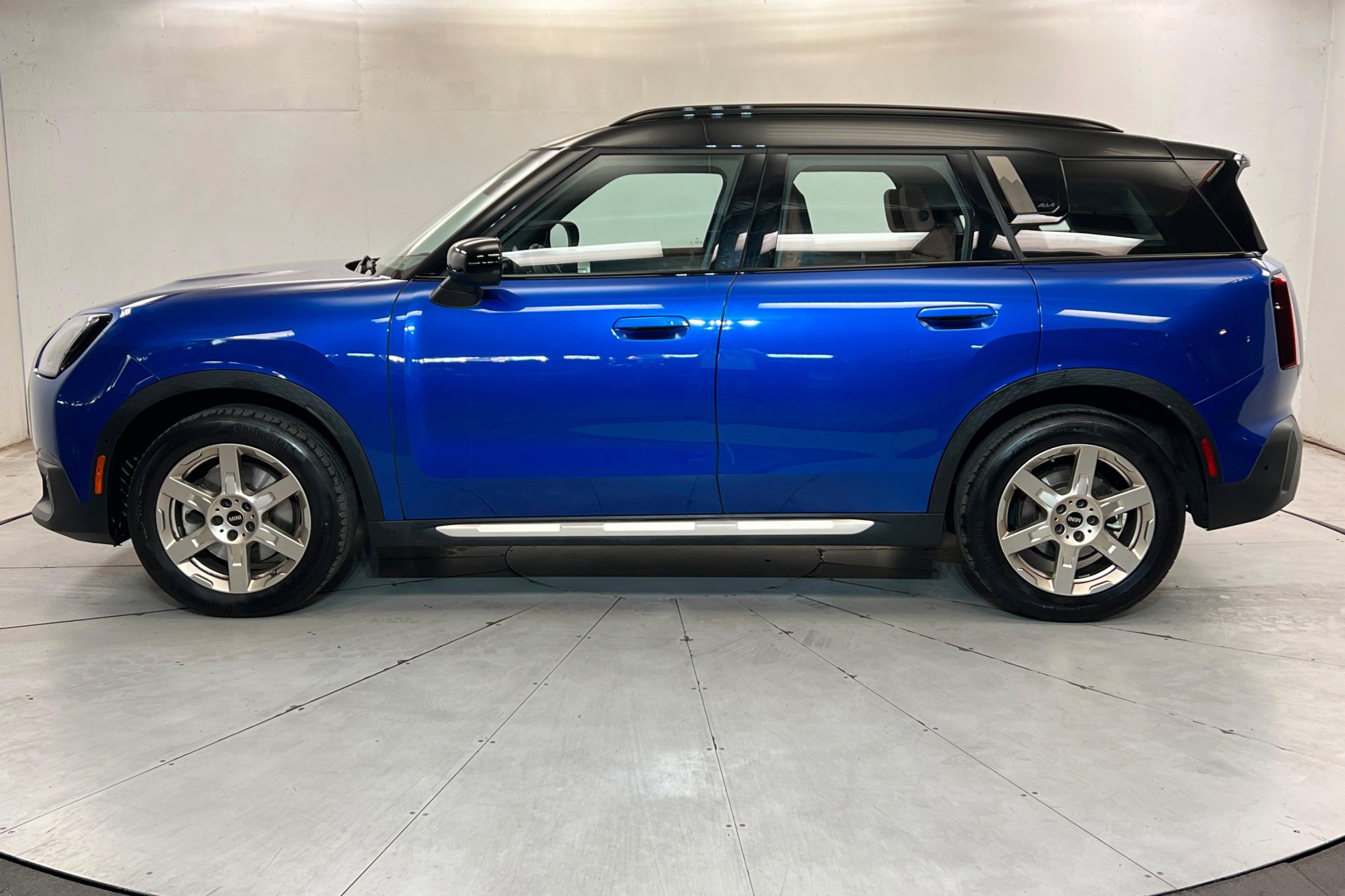 Used 2025 Blue MINI S image 2