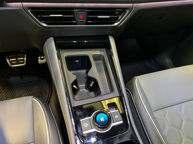 New 2026 White Volkswagen 2.0T SEL R-Line Turbo image 19