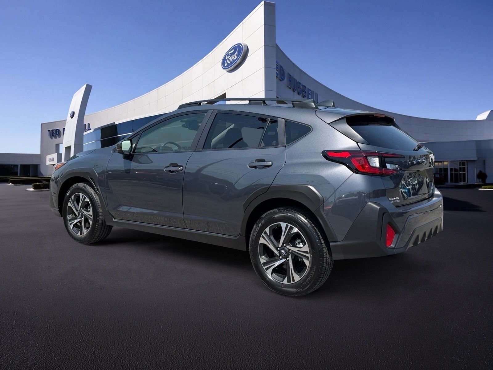 Used 2025 Gray Metallic Subaru Premium image 7