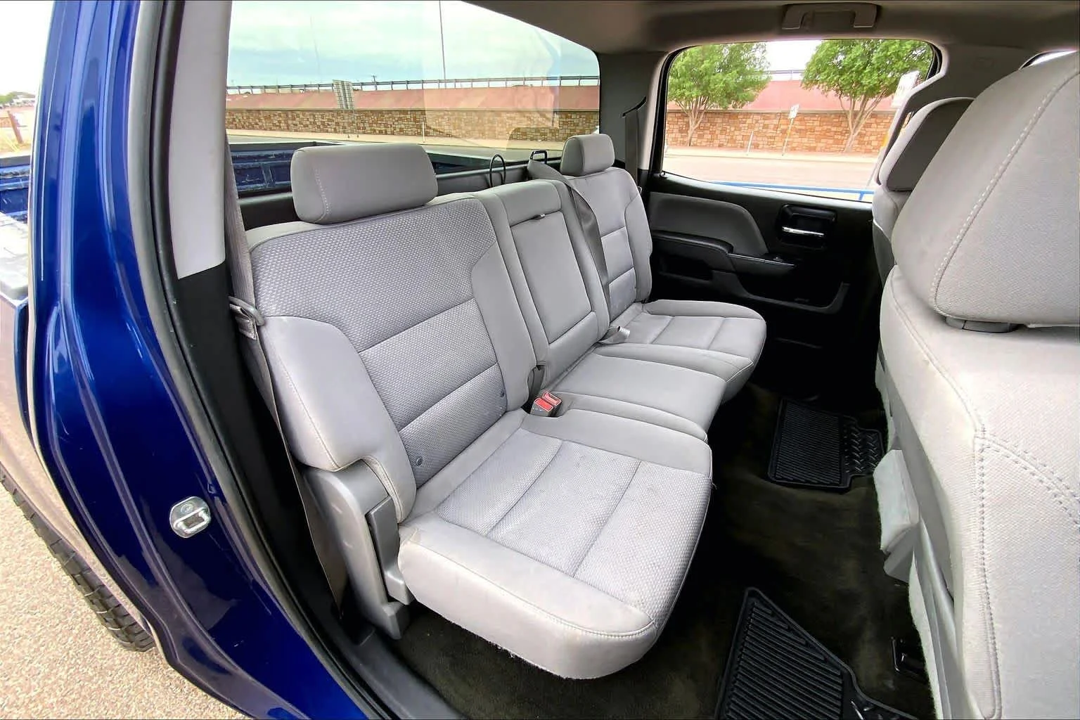 Used 2014 Cobalt Blue Metallic GMC  image 19
