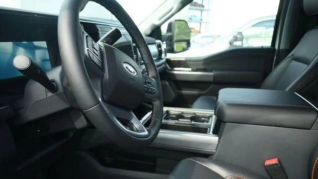 New 2026 Oxford White Ford F-350® LARIAT® image 20