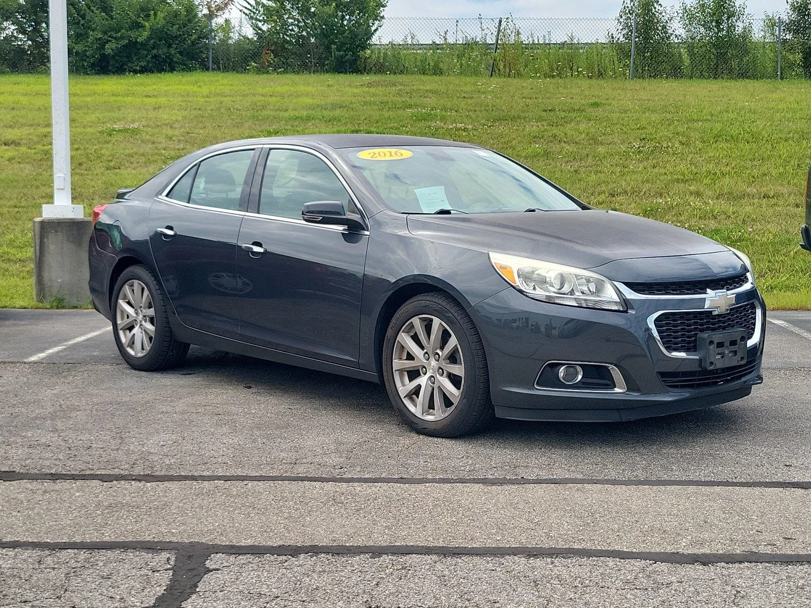 Used 2016 Chevrolet Malibu Limited 1LZ with VIN 1G11E5SA3GU143772 for sale in Hamilton, OH