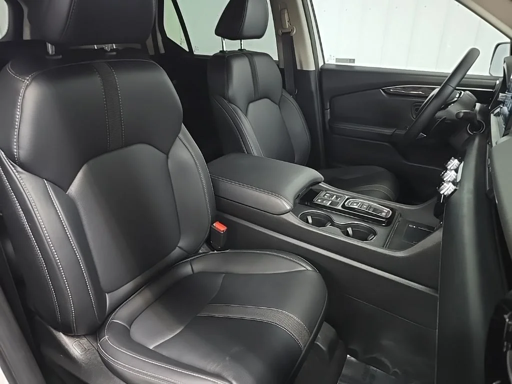 Used 2023  Honda EX-L image 16