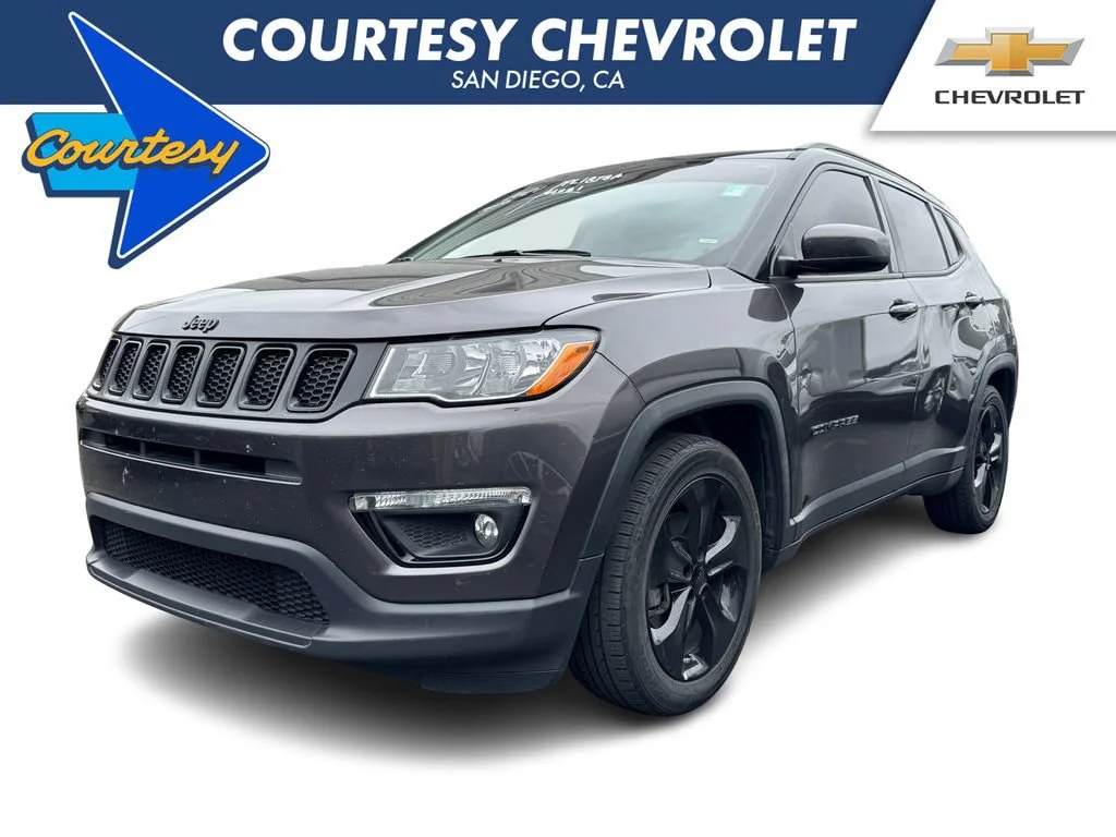 Used 2021  Jeep Altitude image 1