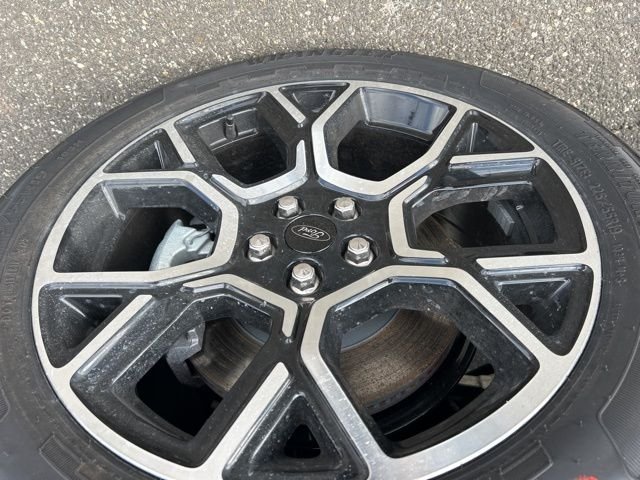 New 2026 Azure Gray Metallic Tri-Coat Ford Lariat® image 10
