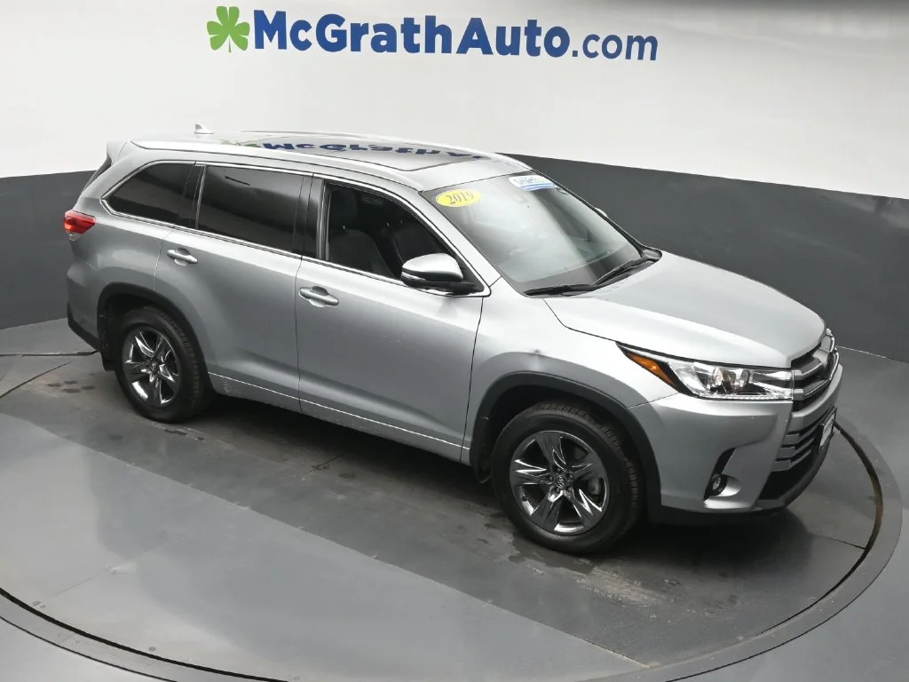 Used 2019 Silver Toyota Limited Platinum image 3