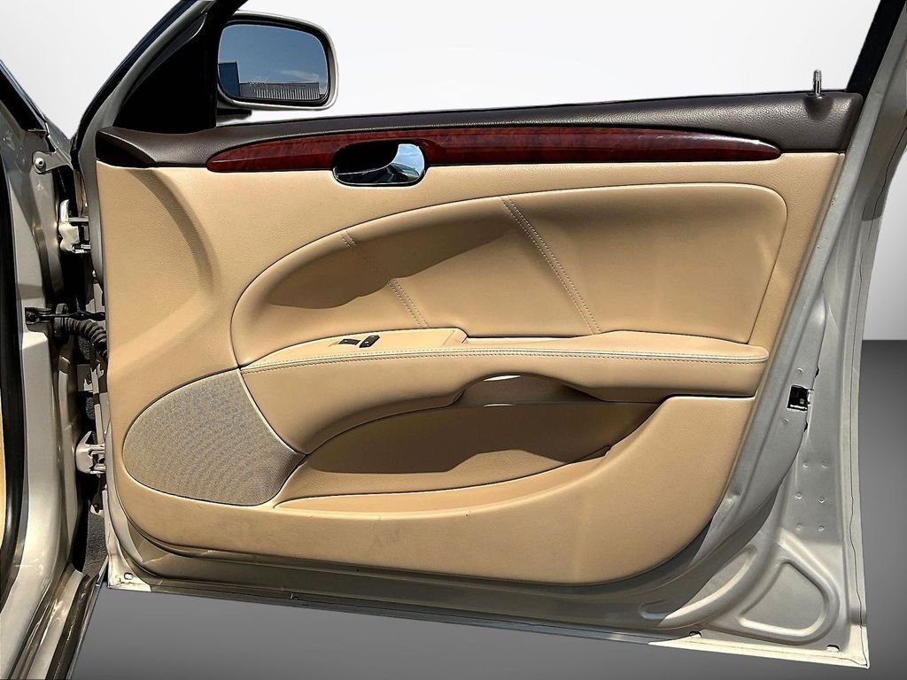 Used 2008 Gold Buick CXL image 29