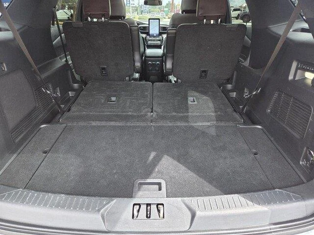 Used 2023 Carbonized Gray Metallic Ford Platinum image 29