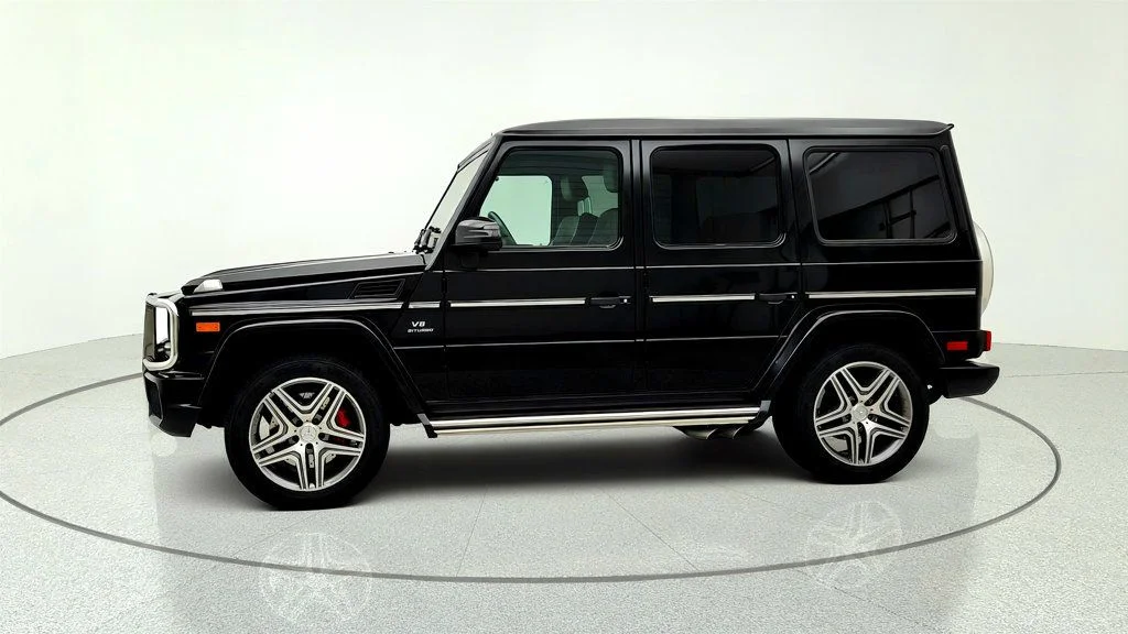 Used 2016 Black Mercedes-Benz 4MATIC 4dr AMG® G 63 w/ designo Exclusive Leather Pkg image 8