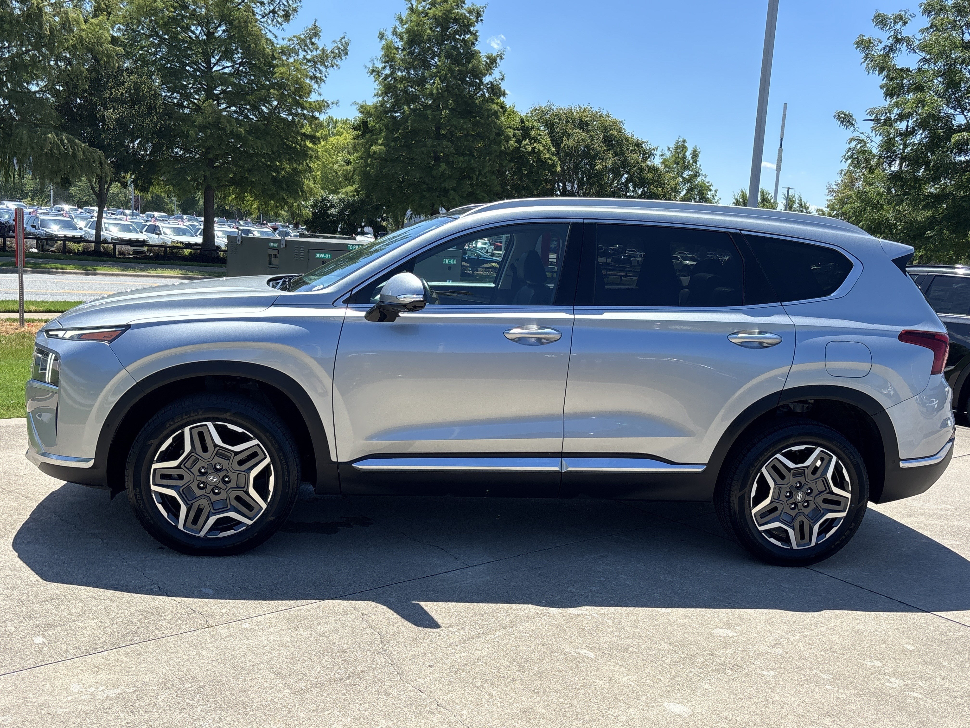 2023 Hyundai Santa Fe Limited - Photo 11