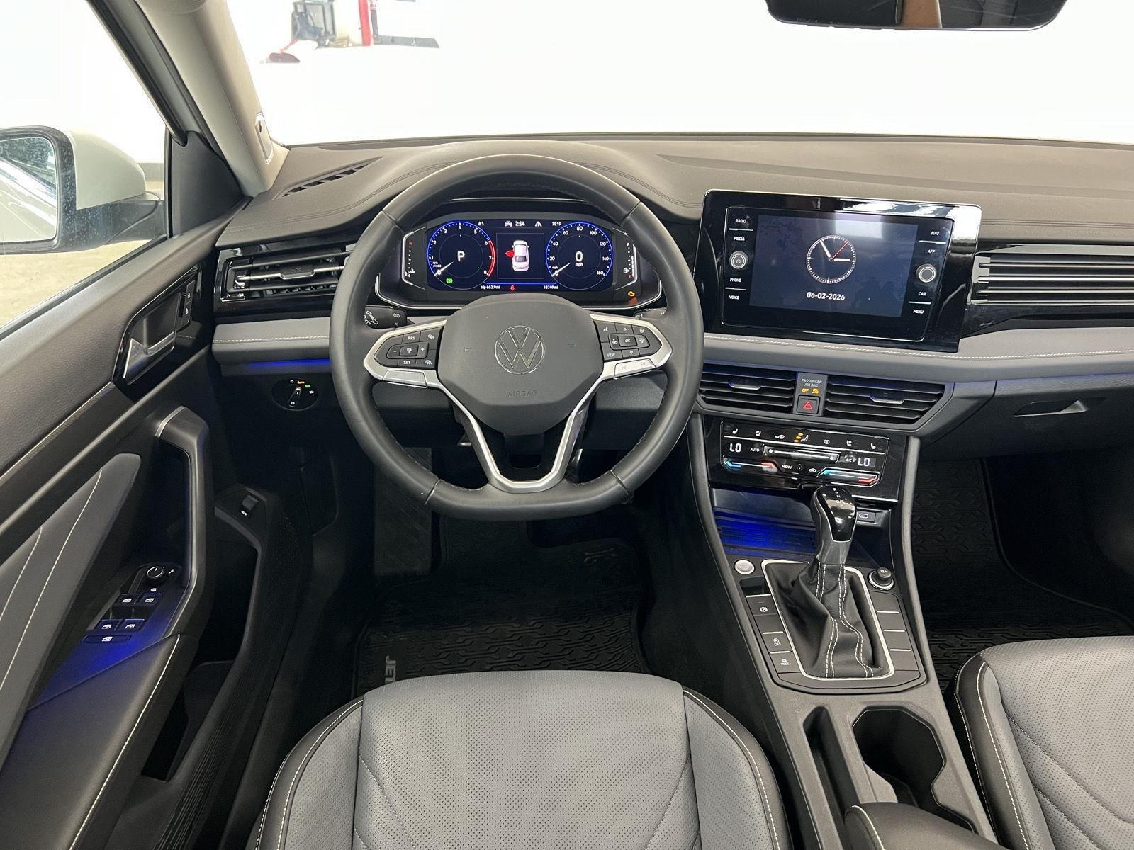 2025 Volkswagen Jetta SEL - Photo 29