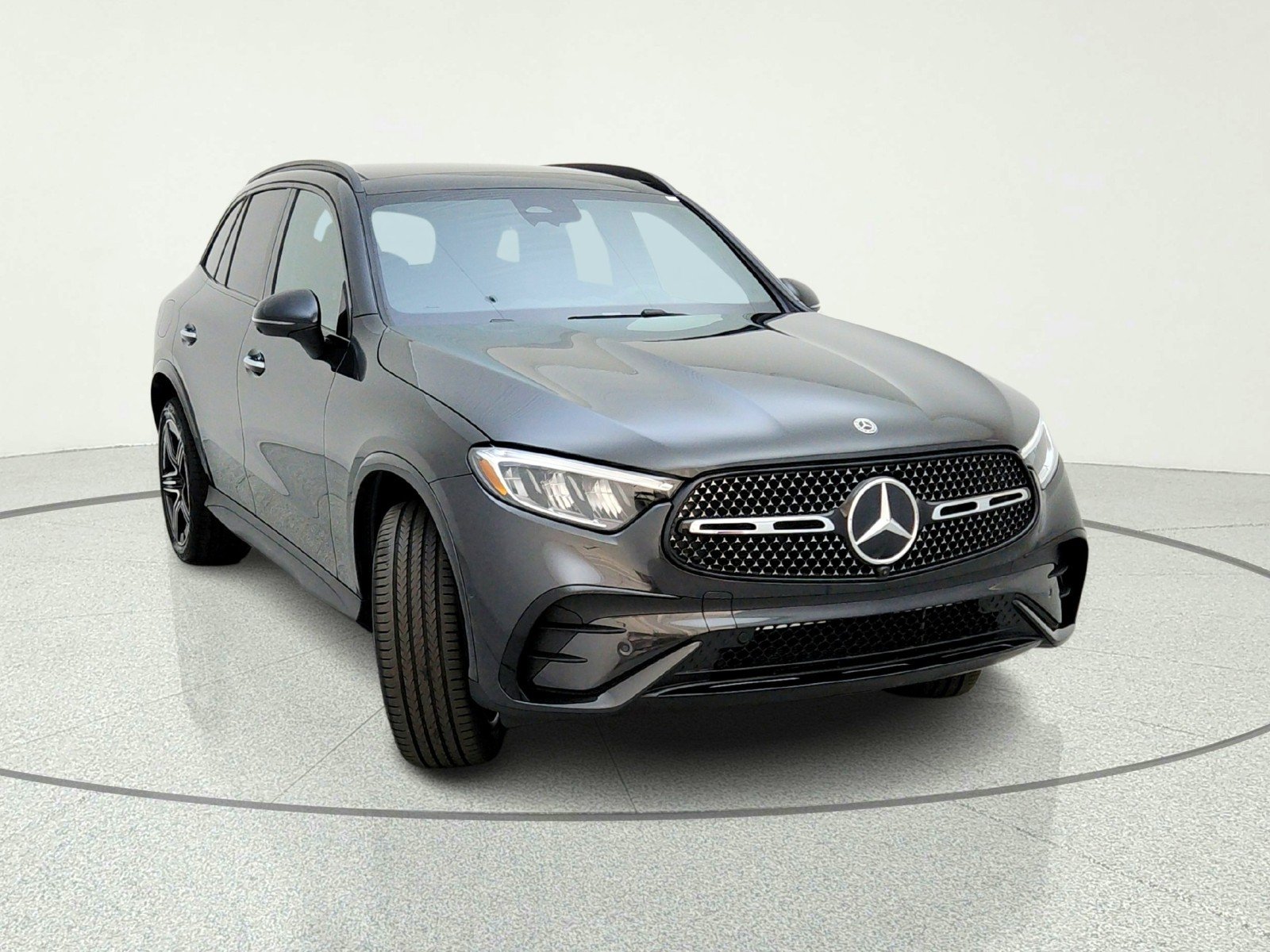 New 2026 Graphite Grey Metallic Mercedes-Benz GLC 300 SUV image 4