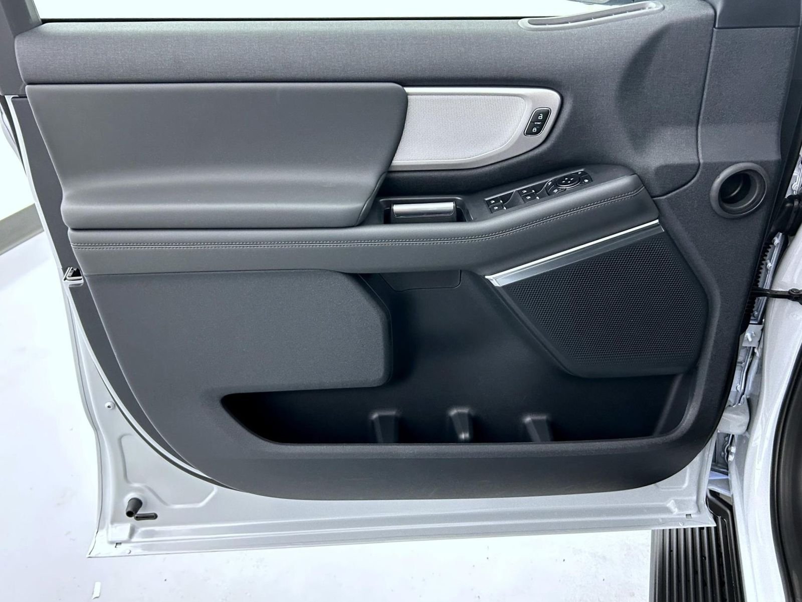 New 2026 Space Silver Metallic Ford Active image 9