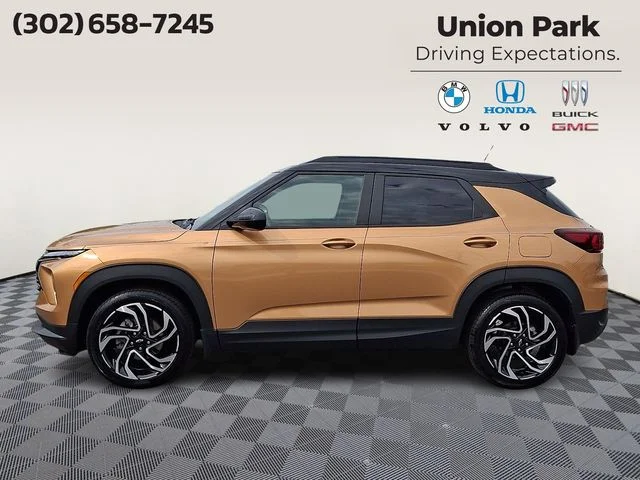Used 2024 Copper Chevrolet RS image 7