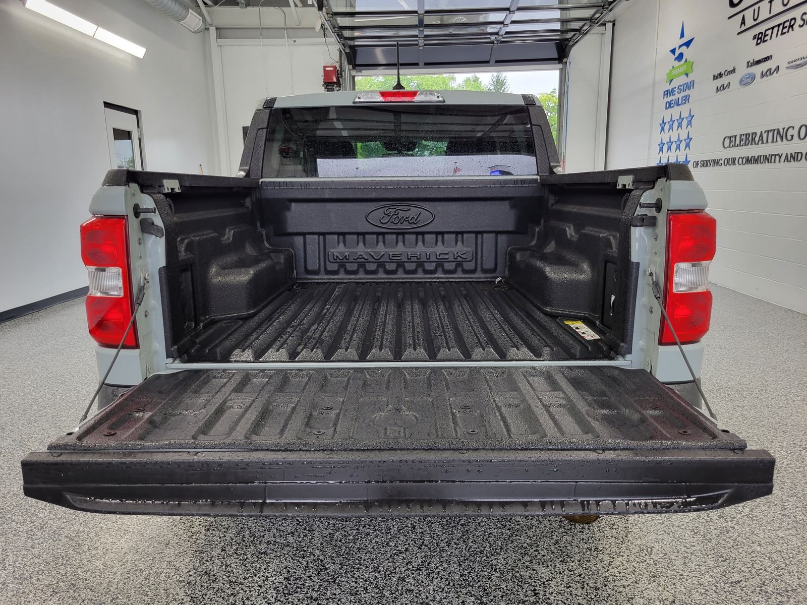 Certified Used 2023 Green Ford XLT image 6