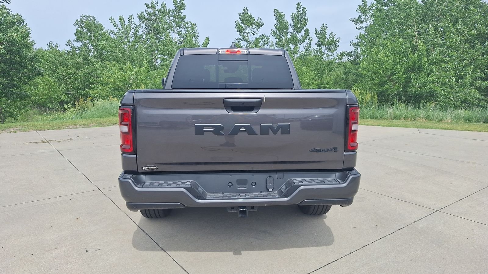 New 2026 Granite Crystal Metallic Clear-Coat Exterior Paint RAM Express image 4