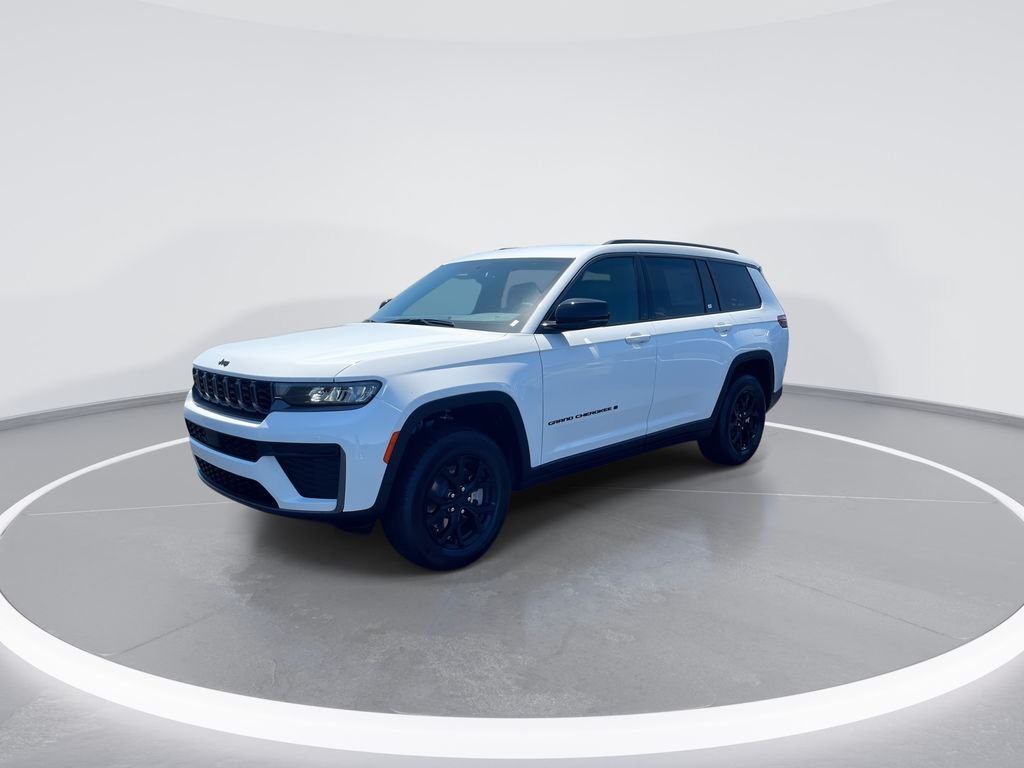 New 2026 Bright White Clear-Coat Exterior Paint Jeep Laredo image 4