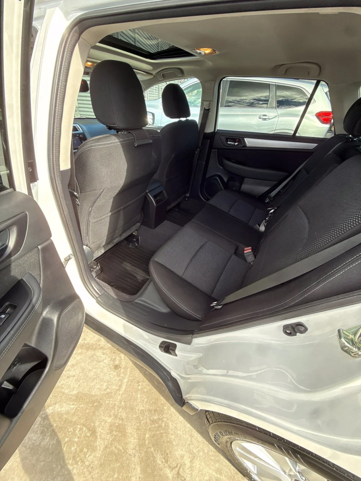 Used 2016 Crystal White Pearl Subaru 2.5i Premium image 14