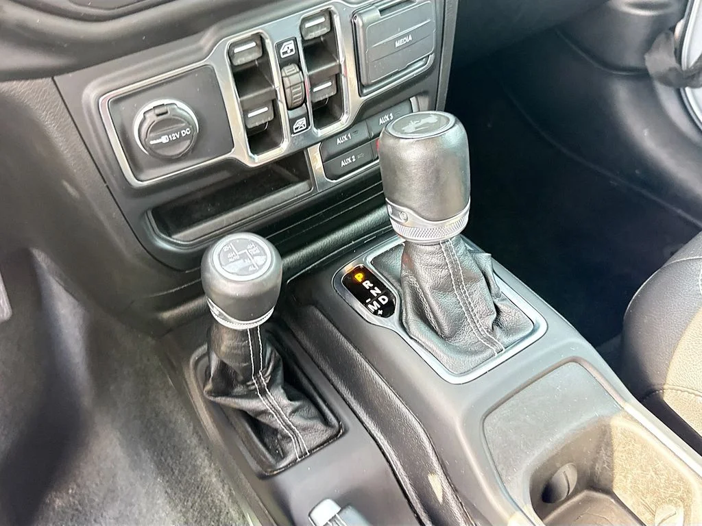 Used 2023 Silver Jeep Sahara 4xe image 18