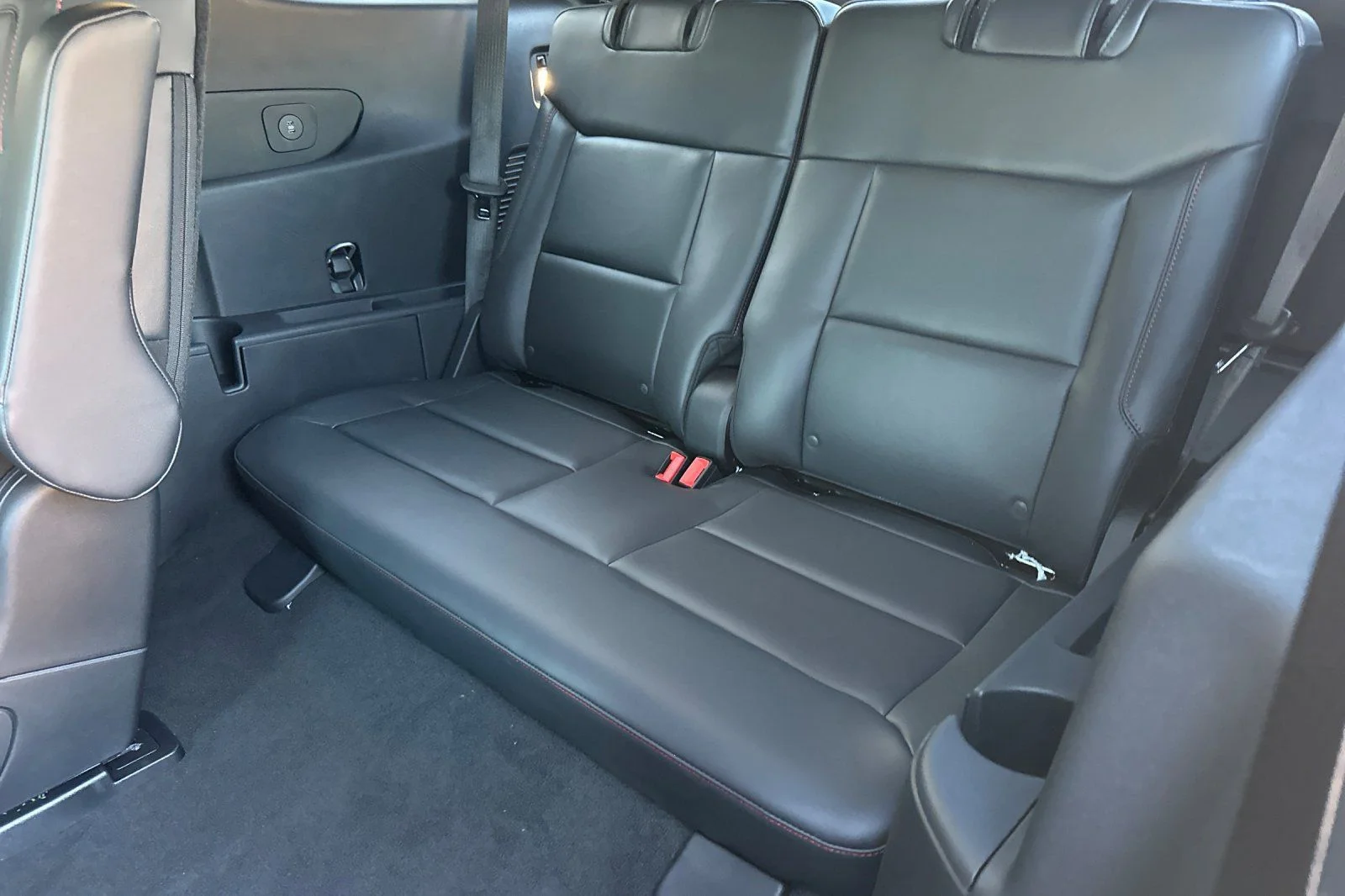 New 2026 Carbonized Gray Metallic Ford ST-Line image 12