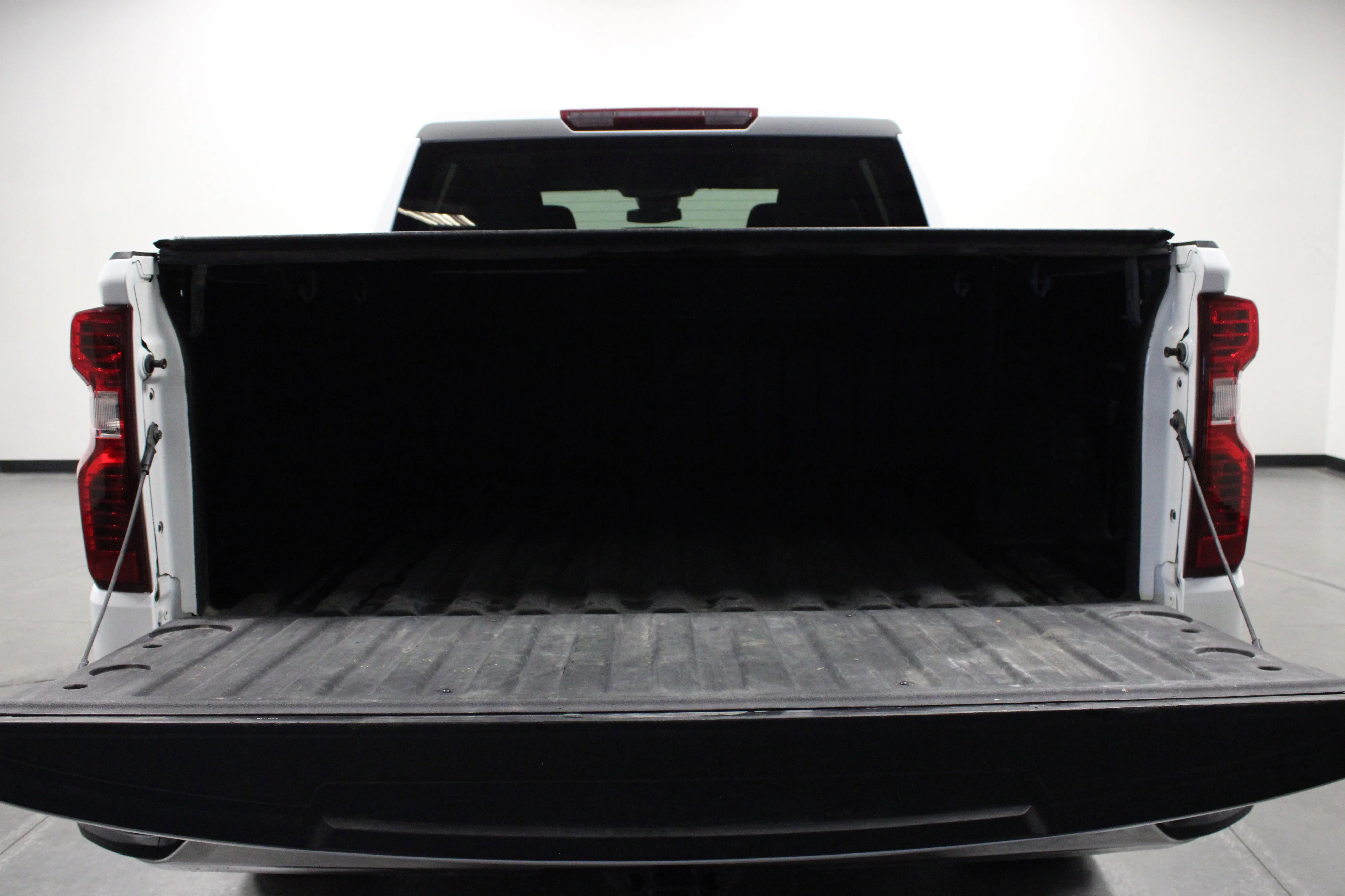 Used 2023 Summit White Chevrolet LT image 14