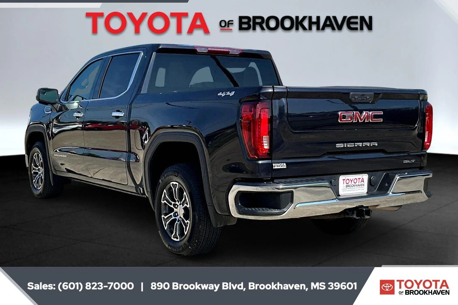 Used 2024 Titanium Rush Metallic GMC SLT image 2