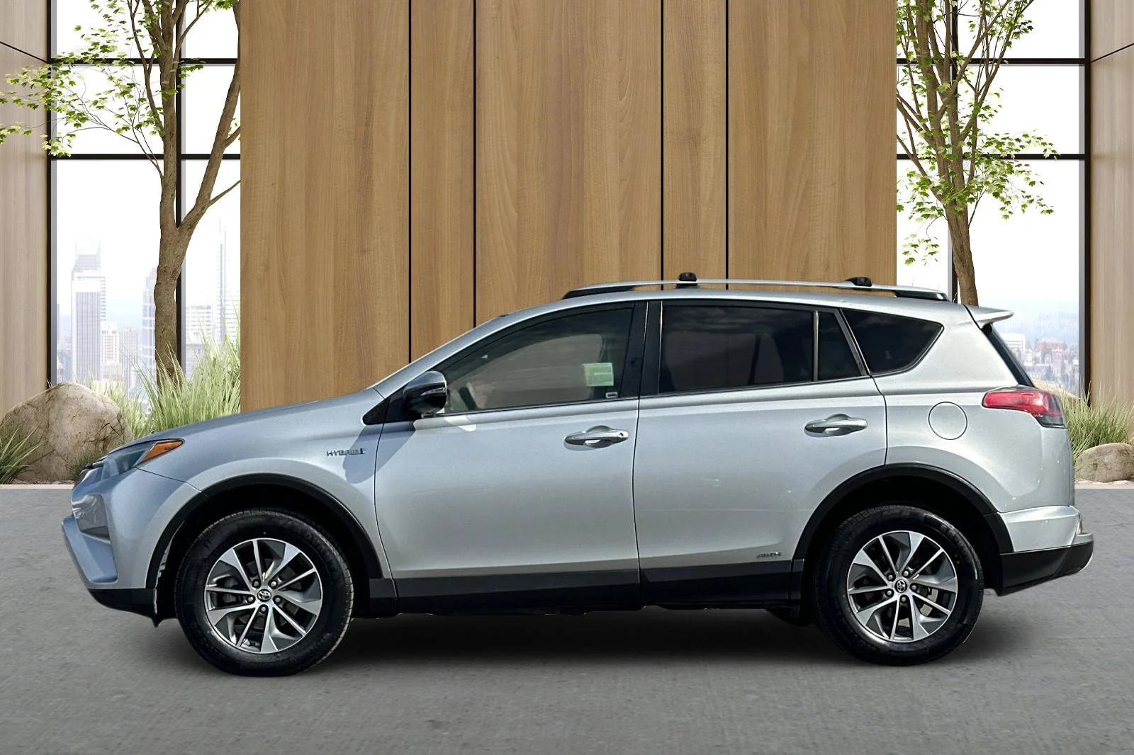 Used 2016  Toyota XLE image 7