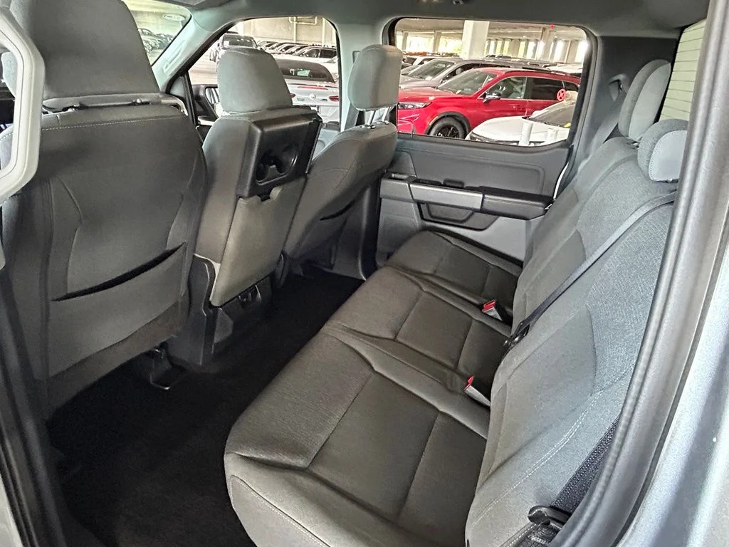 Used 2025 Silver Metallic Ford XLT image 21