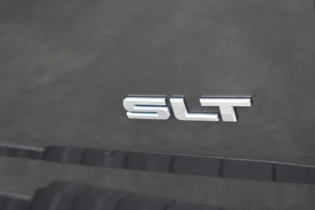 Used 2019 Gray GMC SLT image 19