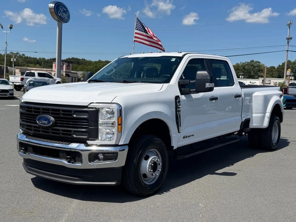 New 2026 White Ford XL image 8
