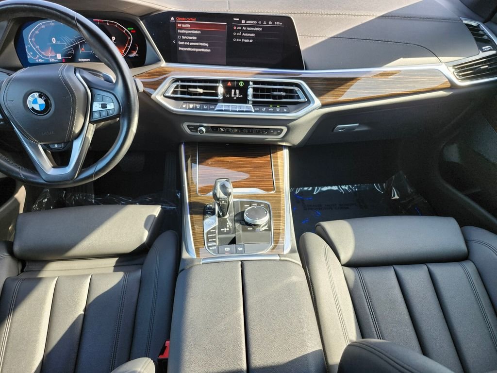 Used 2019 Gray BMW xDrive40i image 15
