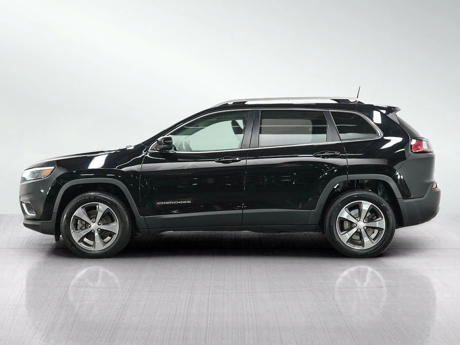 Used 2020 Jeep Cherokee Limited with VIN 1C4PJMDX3LD521382 for sale in Burnsville, Minnesota