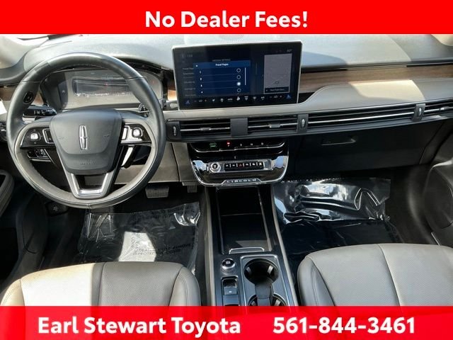 Used 2023 Silver Lincoln Reserve image 44