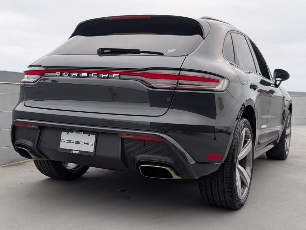 2026 Porsche Macan T - Photo 23