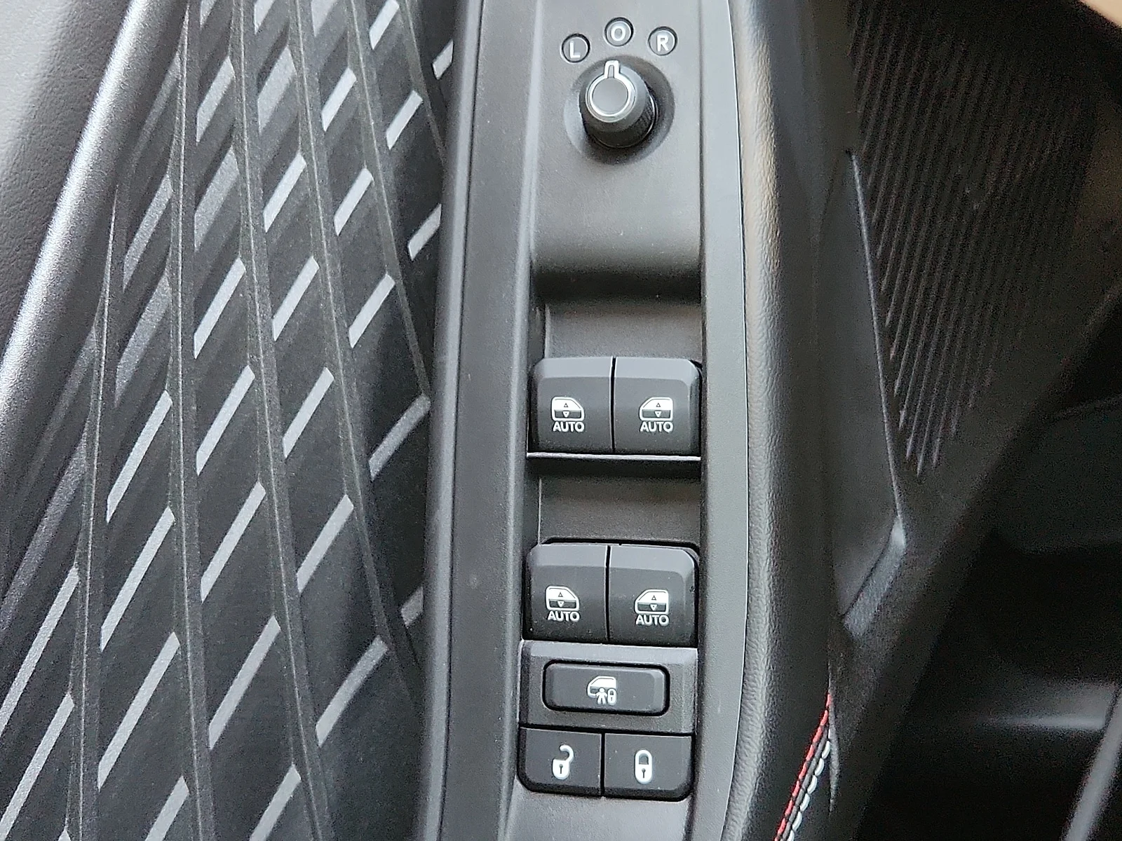 New 2026 PW7 White Knuck Dodge R/T 4-DOOR AWD image 17