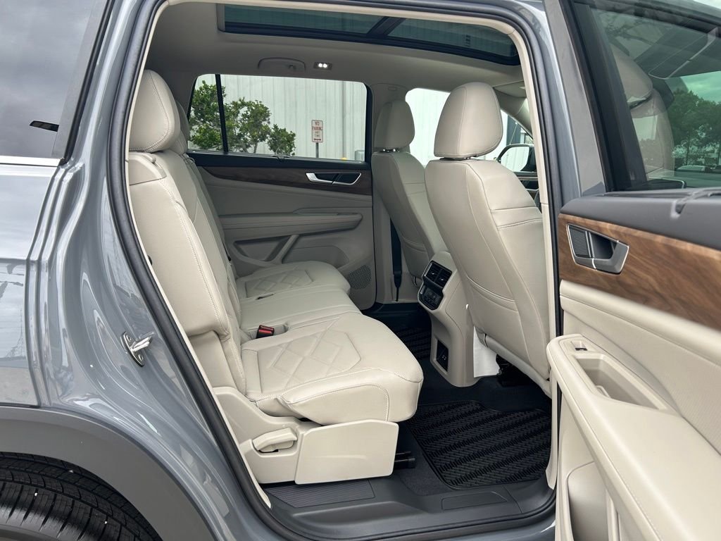 New 2026 Gray Volkswagen SE w/Technology image 43