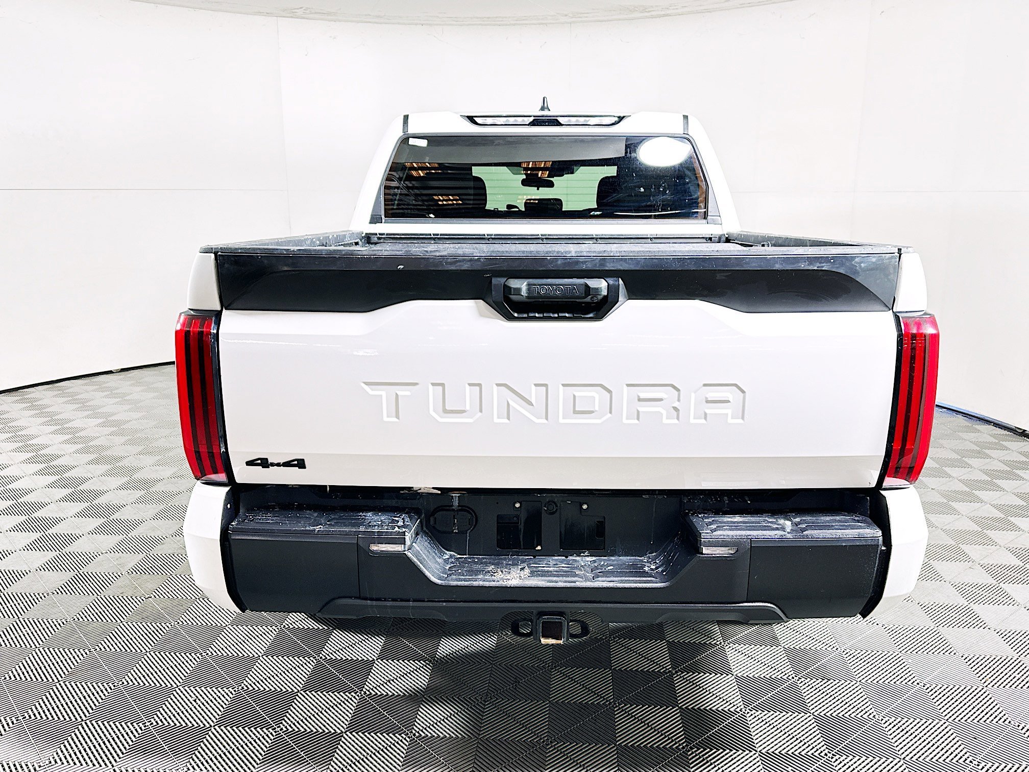 2025 Toyota Tundra thumbnail 6