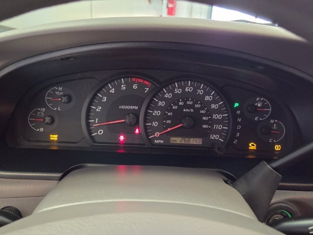 Used 2006  Toyota Limited image 25