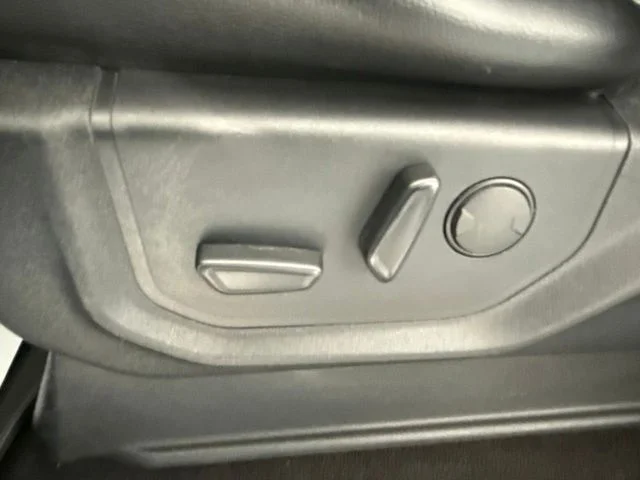 Used 2019 White Ford Lariat image 18
