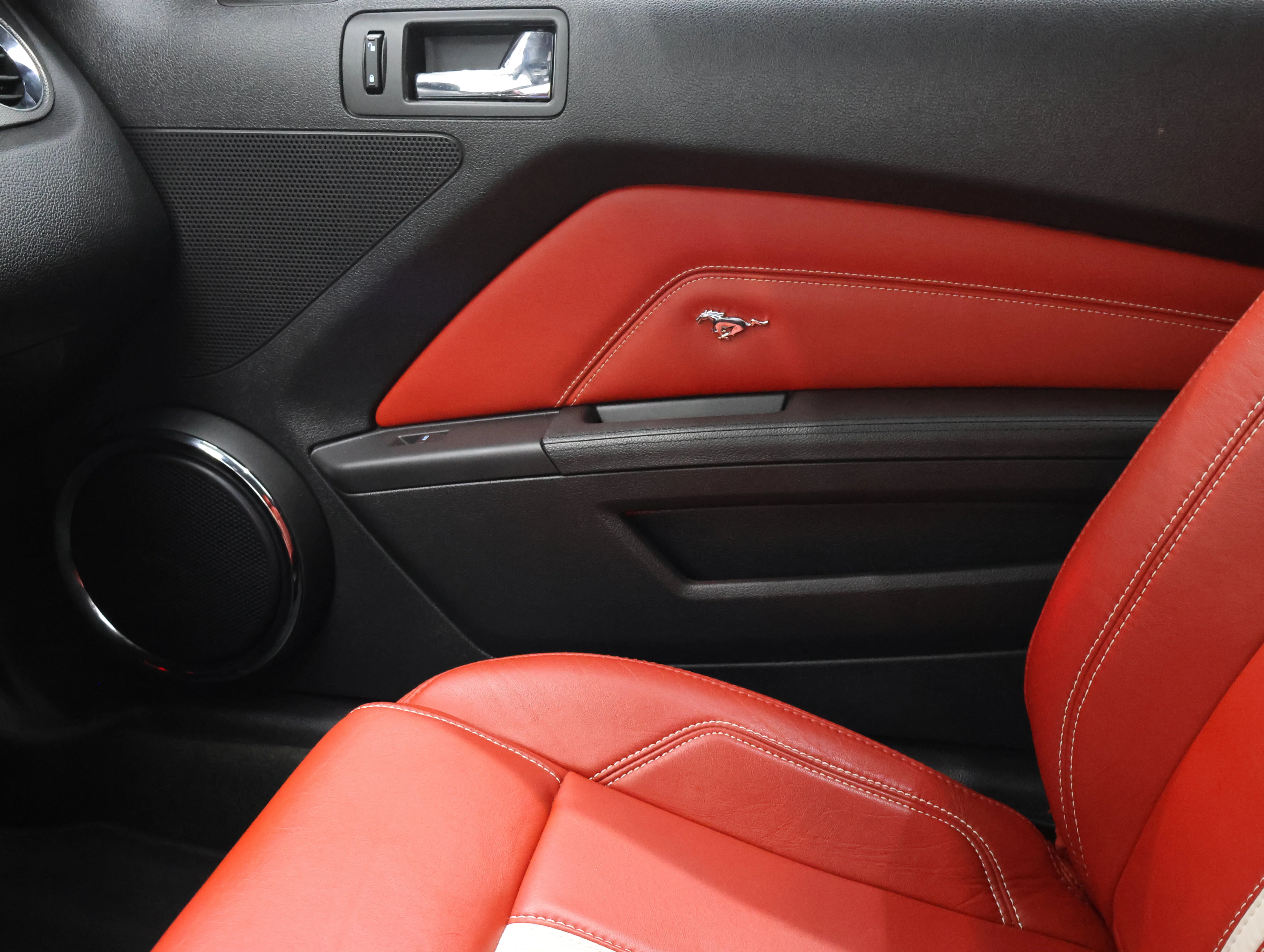 Used 2014 Sterling Gray Metallic Ford GT Premium image 14