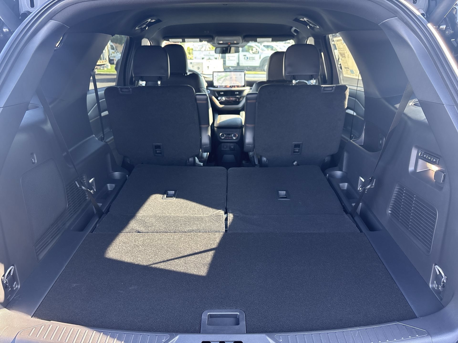 New 2026 Agate Black Metallic Ford Tremor® image 32