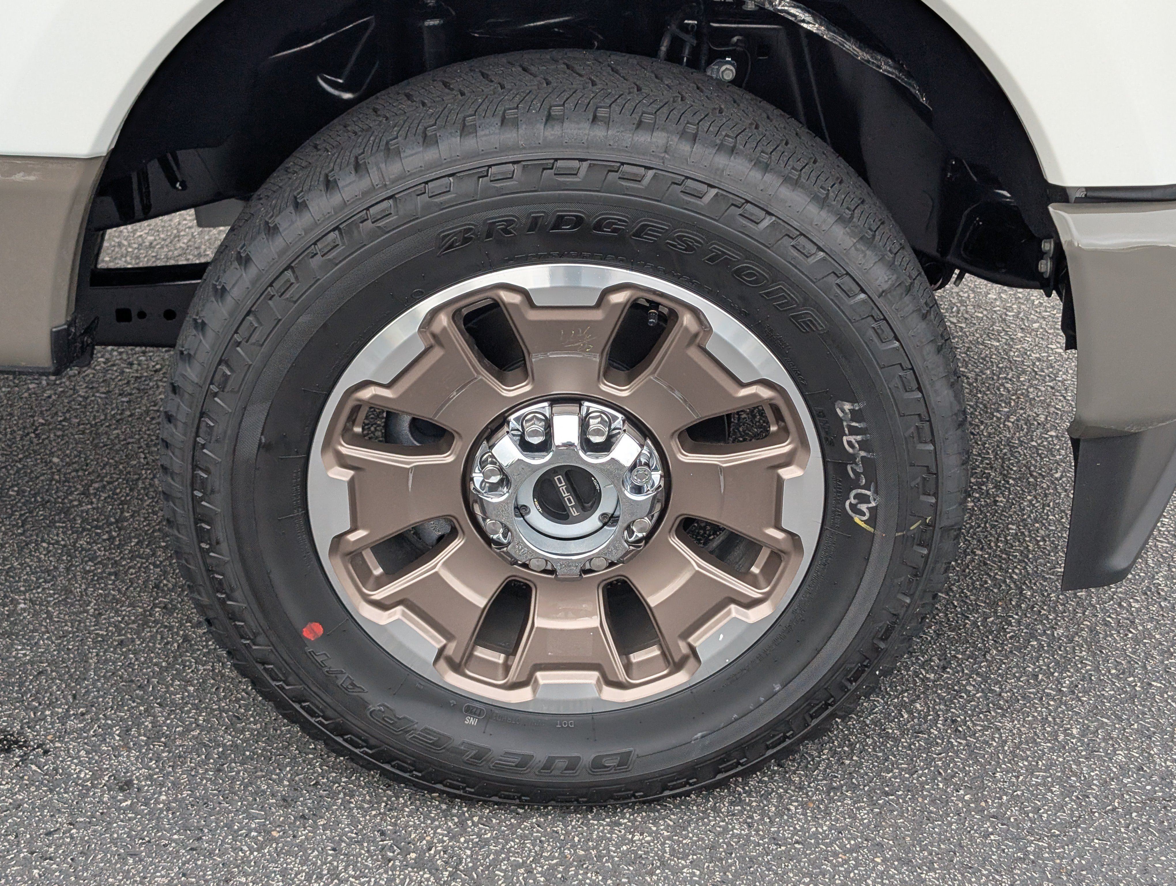 New 2026 Star White Metallic Tri-Coat FORD F-250® King Ranch® image 7