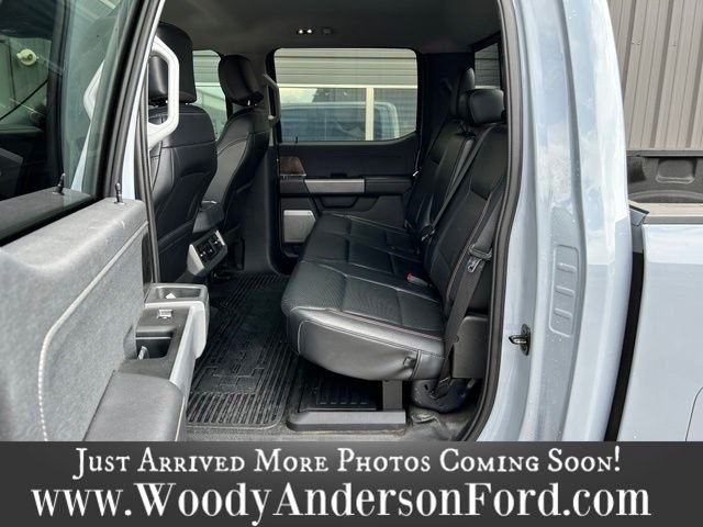Used 2024 Gray Metallic Ford Lariat image 17