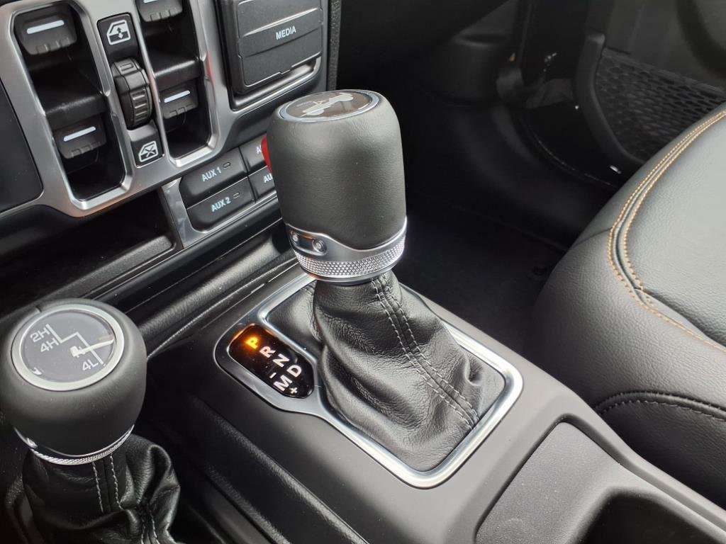 Used 2025 Black Clearcoat Jeep Sahara image 12