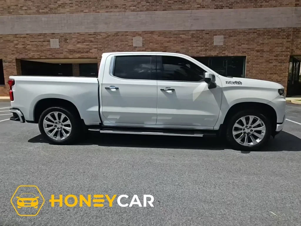 Used 2021 Beige Chevrolet High Country image 1