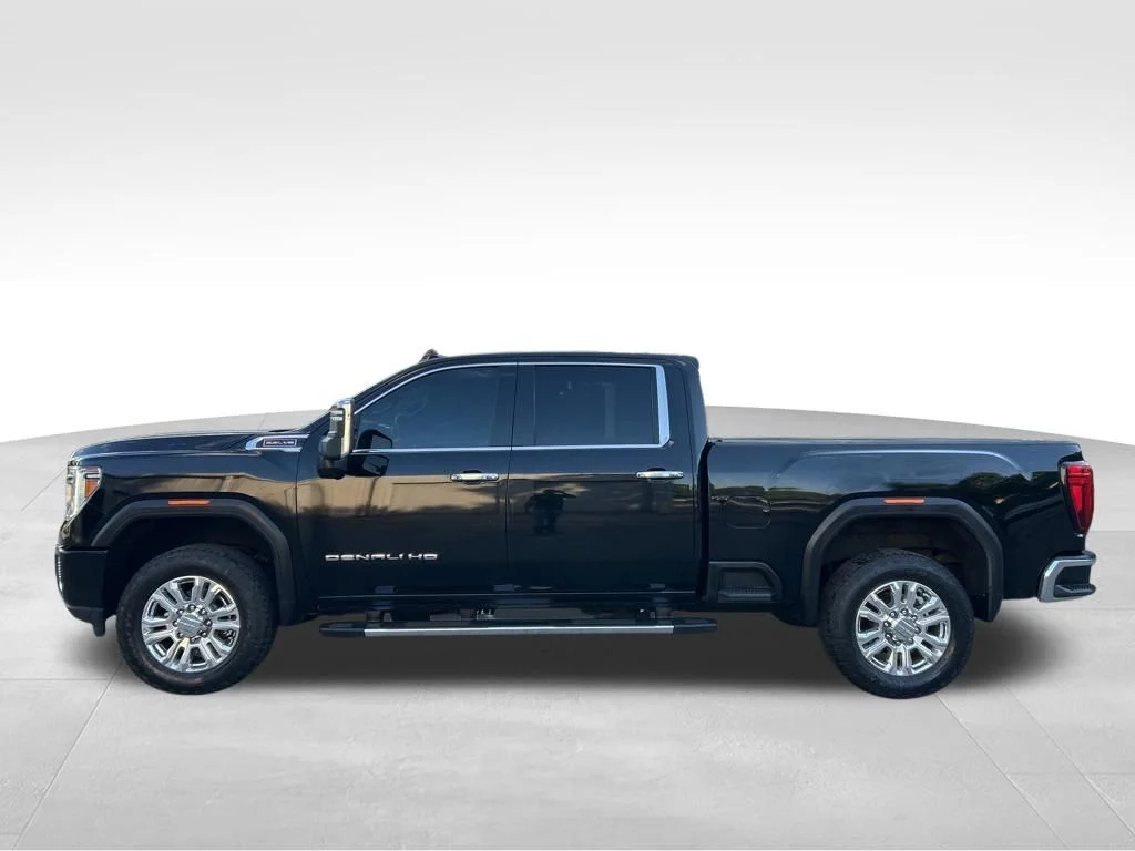 Used 2021 Black GMC Denali image 2