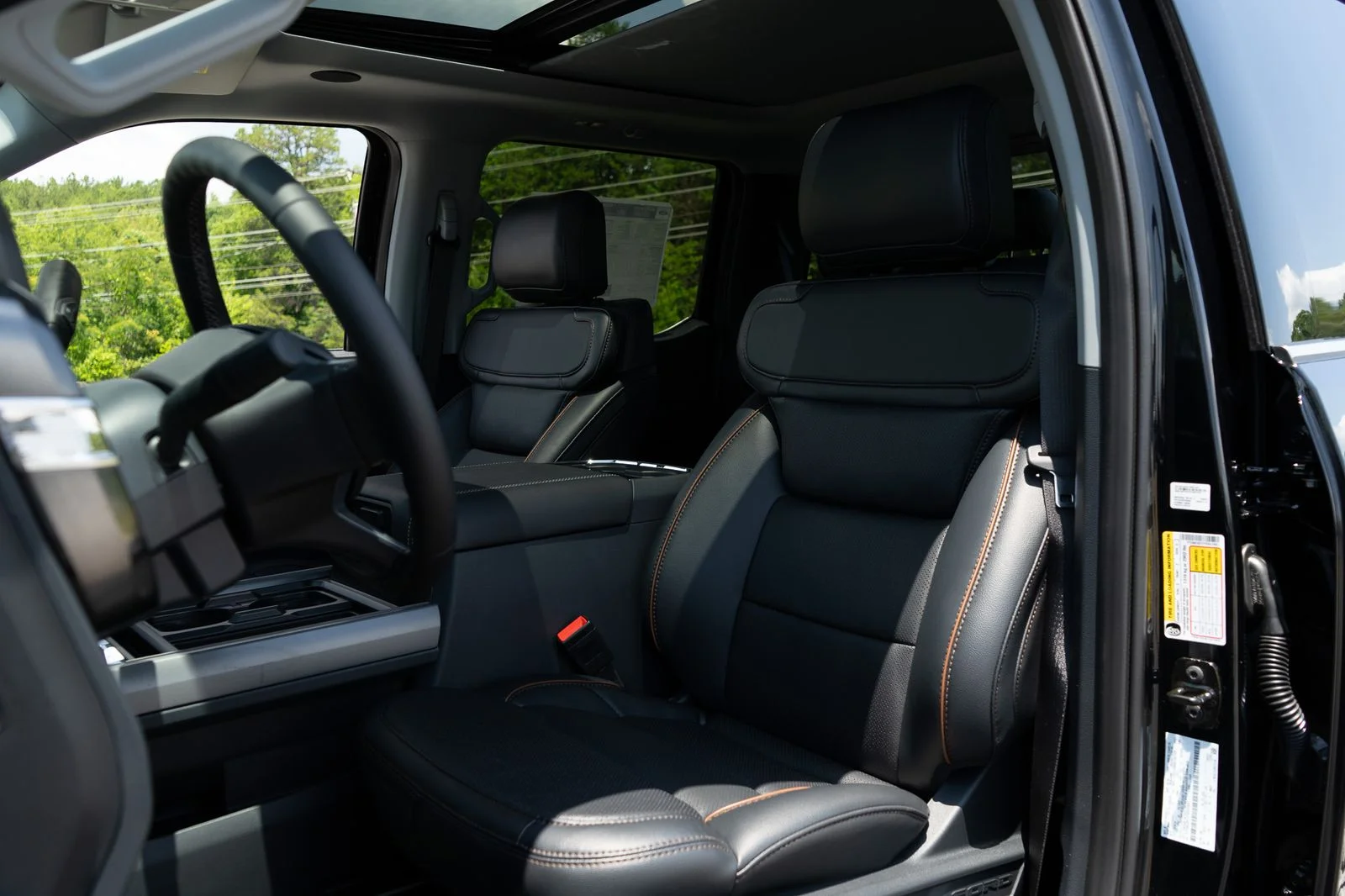 New 2026 Agate Black Metallic Ford F-250® Lariat® image 21